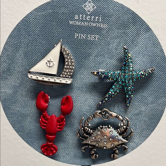 Nautical Motif Boat Bag Pin Set 🦞⚓️ - Picture 2 of 8